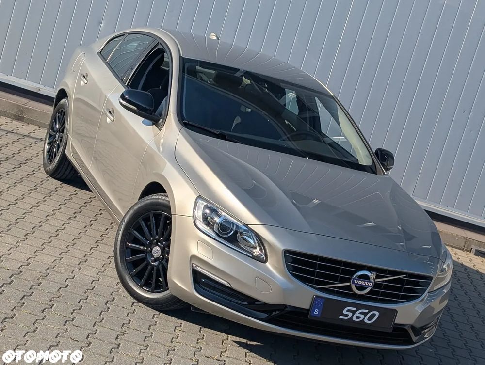 Volvo S60 T4 Momentum - 17