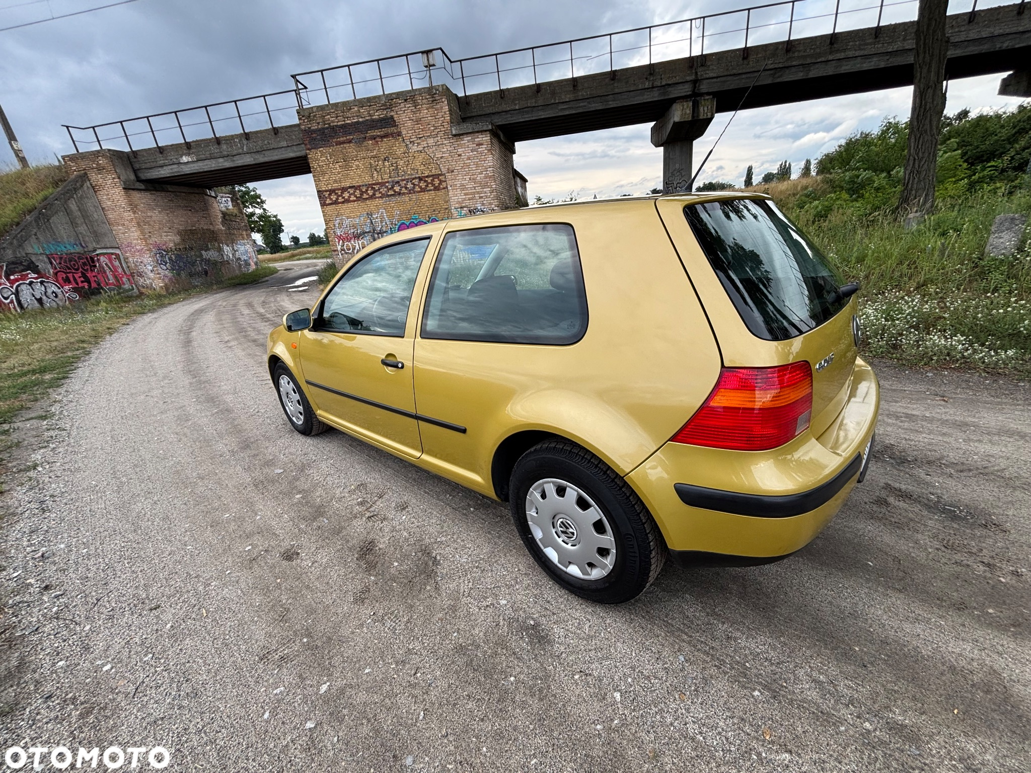 Volkswagen Golf - 4