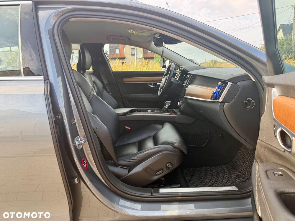 Volvo V90 D5 AWD Geartronic Momentum - 19