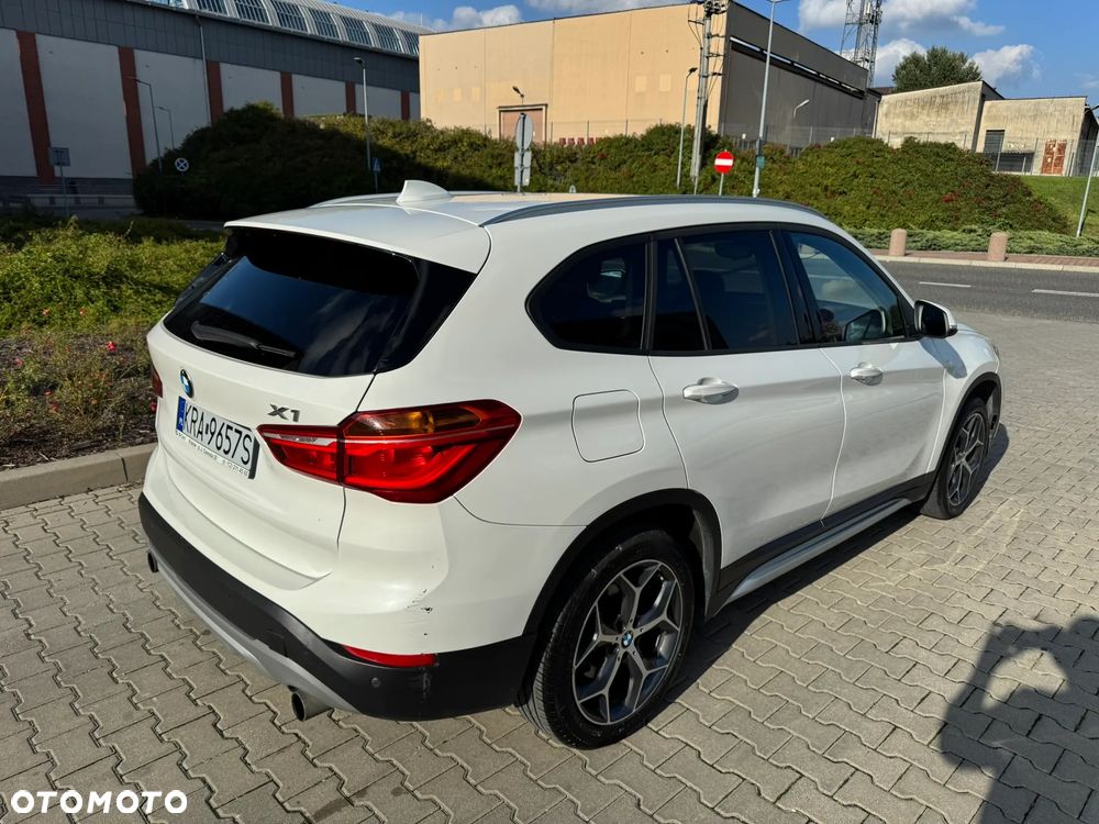 BMW X1 xDrive20i xLine - 16