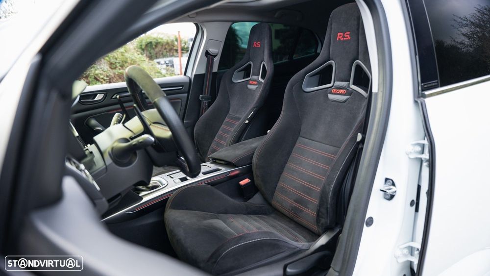 Renault Mégane TCe 300 GPF EDC R.S. TROPHY - 4