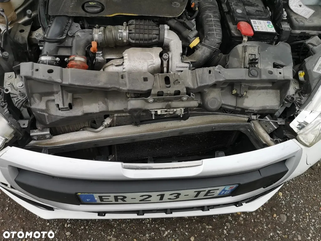 Peugeot 208 1.6 BlueHDi Active S&S - 15