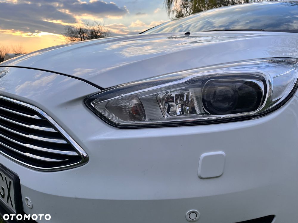 Ford Focus 1.0 EcoBoost Titanium ASS - 3