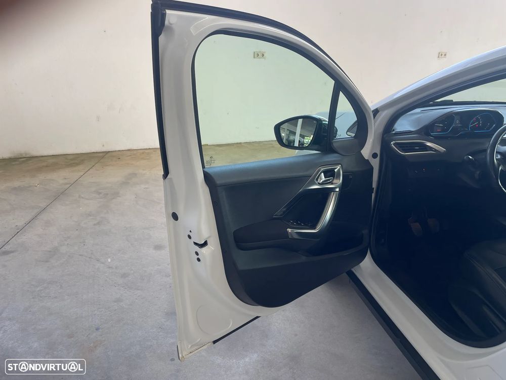 Peugeot 2008 1.6 BlueHDi Allure - 10