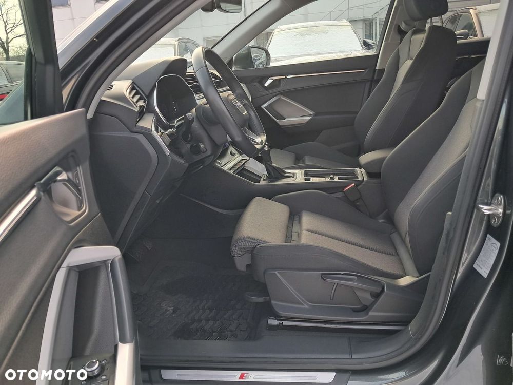 Audi Q3 Sportback - 12
