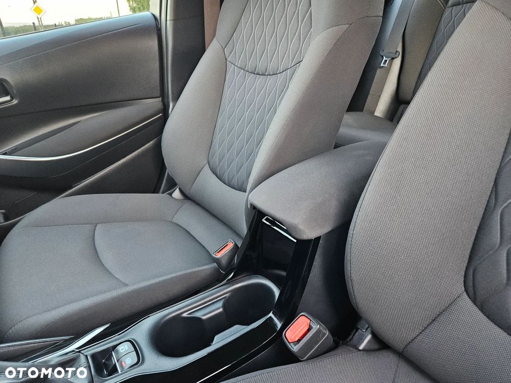 Toyota Corolla 1.8 Hybrid Comfort - 27