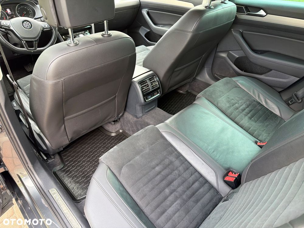 Volkswagen Passat 2.0 TDI BMT 4Mot Highline DSG - 17