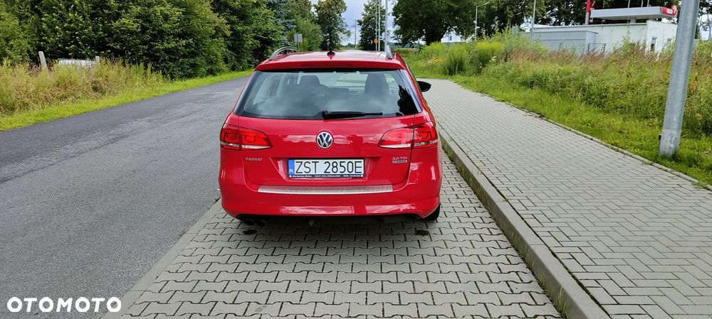 Volkswagen Passat - 4