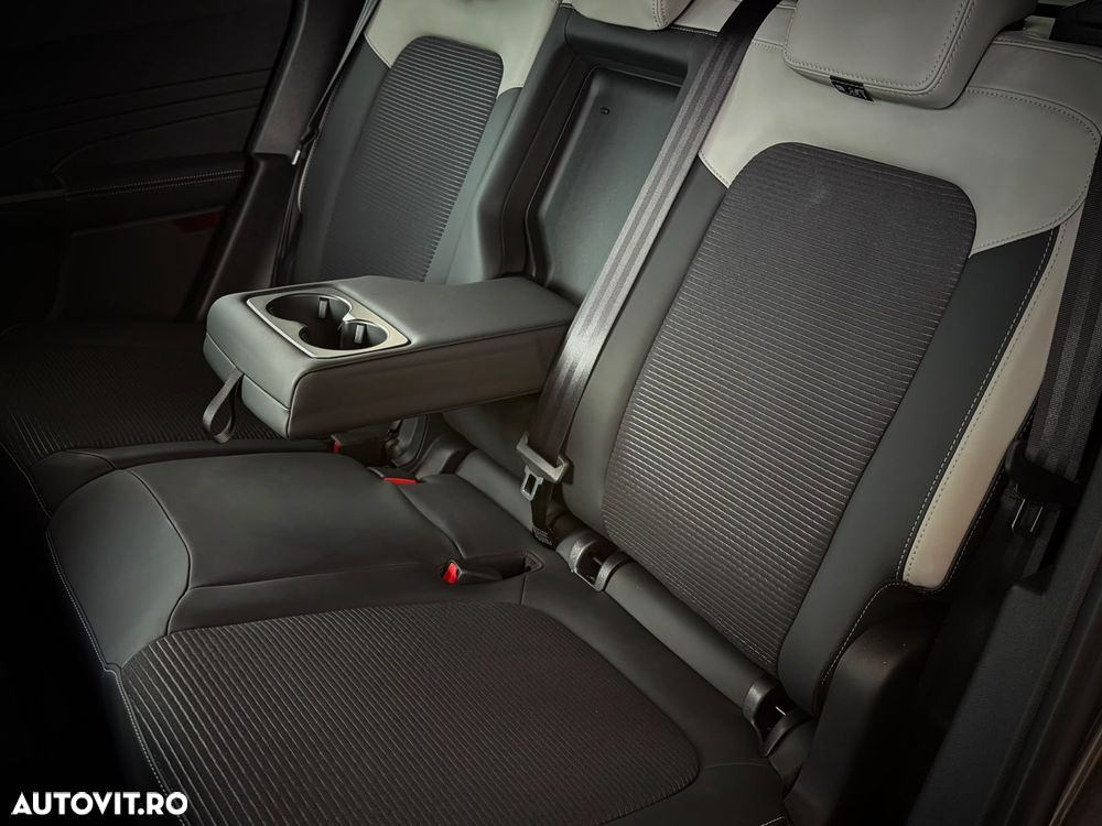 Ford Kuga 2.5 Duratec PHEV SOUND EDITION - 34