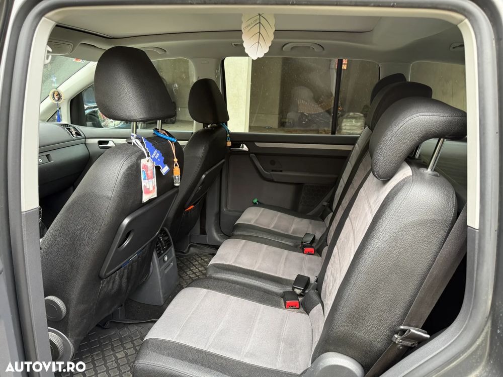 Volkswagen Touran - 9