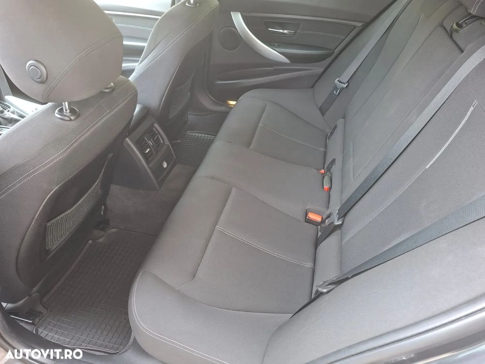BMW Seria 3 320d Blue Performance Sport Line - 7