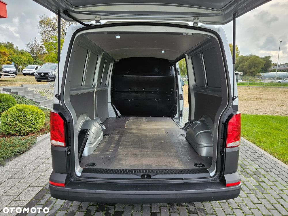 Volkswagen Transporter LONG 2.0TDI - 16