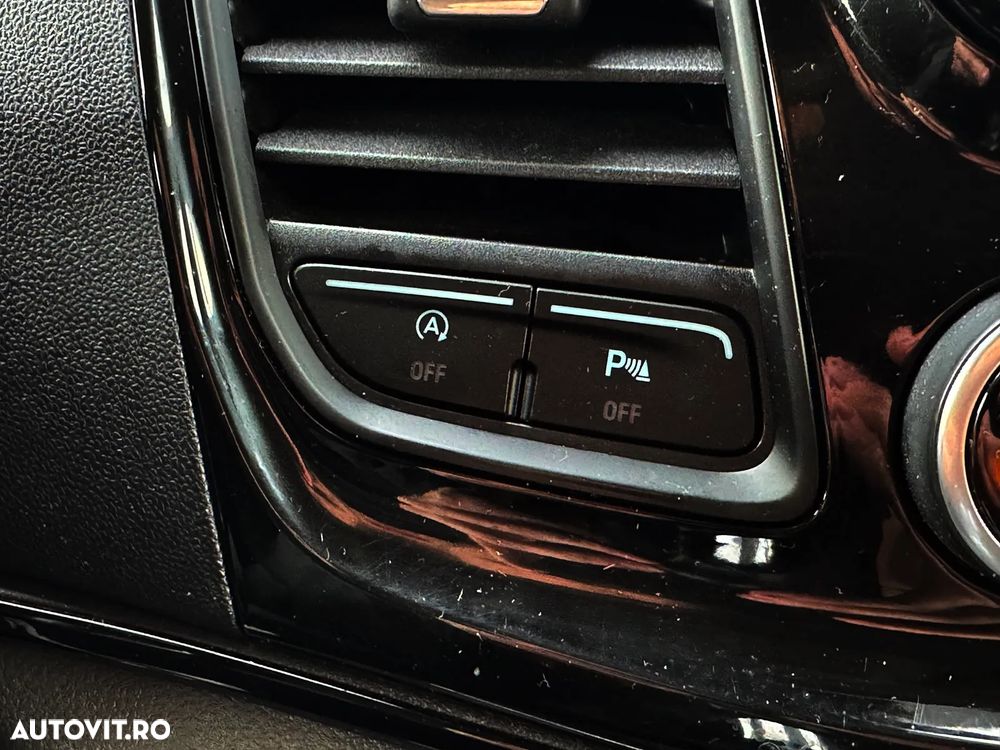 Ford Tourneo Custom 320 L2H1 VA Titanium - 24