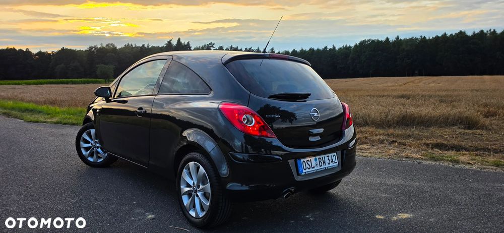 Opel Corsa 1.4 16V 150 Jahre - 10