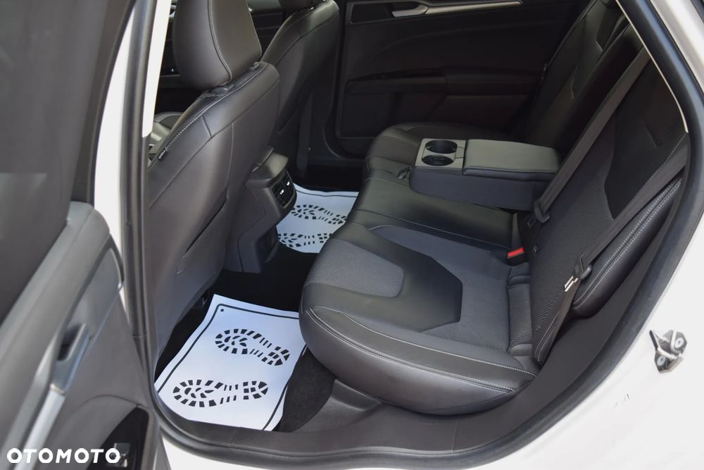 Ford Mondeo 2.0 TDCi Titanium PowerShift - 34