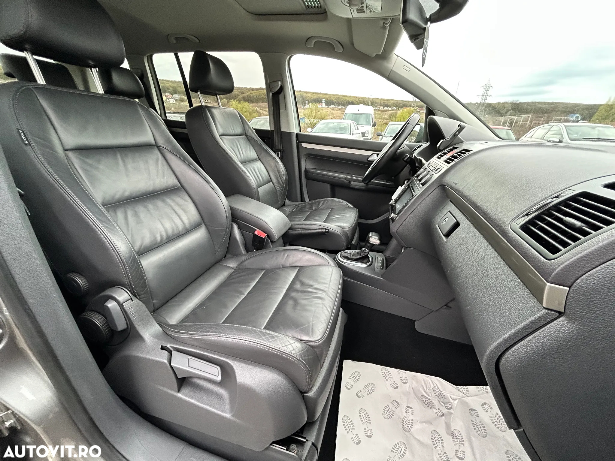 Volkswagen Touran Cross 2.0 TDI DSG - 19