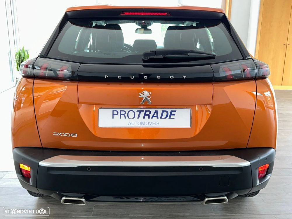 Peugeot 2008 1.2 PureTech Active Pack EAT8 - 3