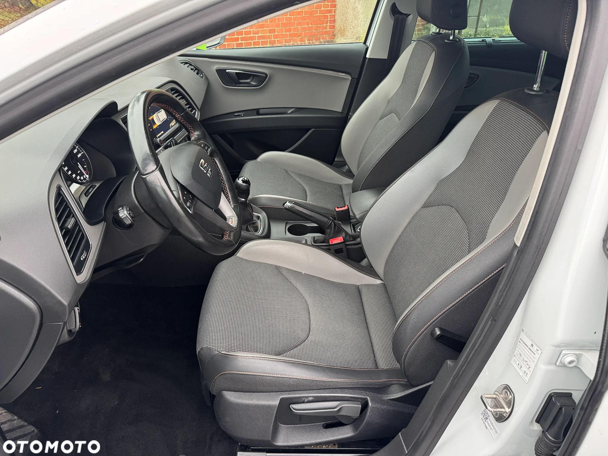 Seat Leon ST 1.6 TDI Start&Stop X-Perience - 11
