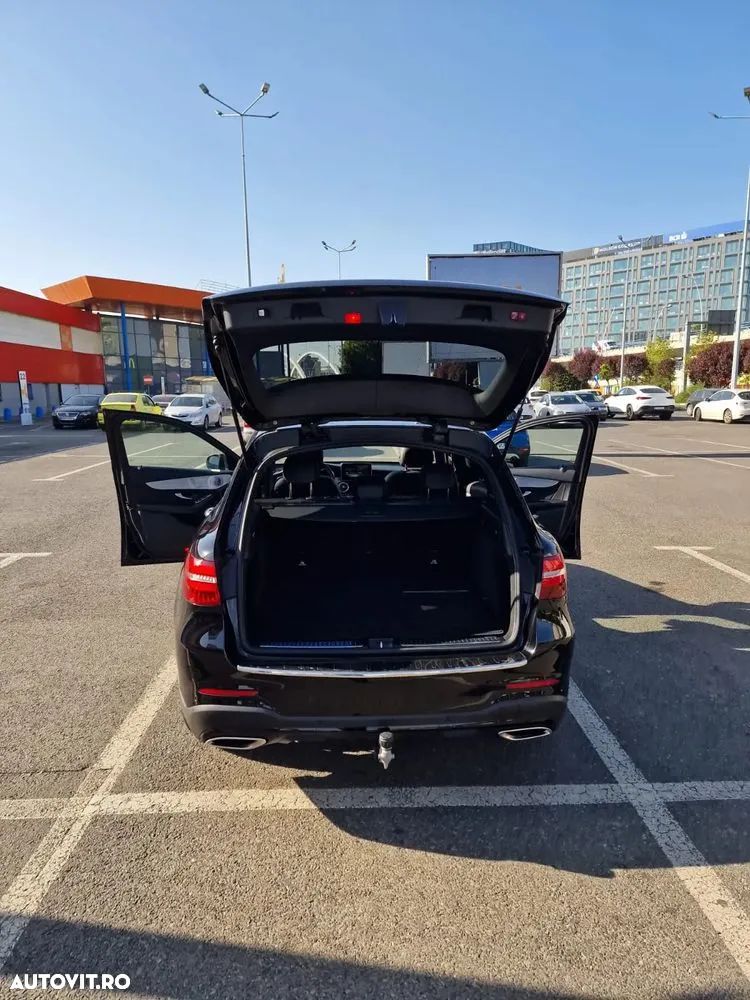 Mercedes-Benz GLC 300 4Matic 9G-TRONIC Exclusive - 3