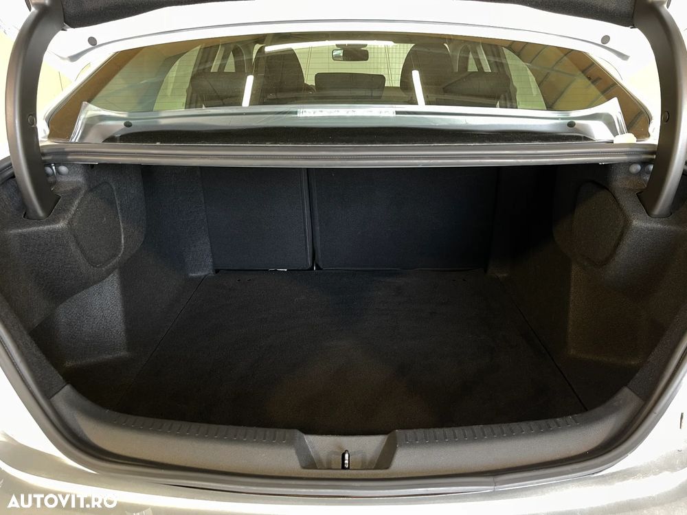 Renault Megane TCe 140 GPF Equilibre - 13