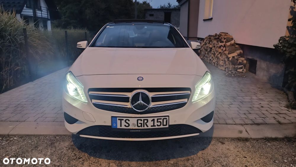 Mercedes-Benz Klasa A 180 (BlueEFFICIENCY) Style - 2