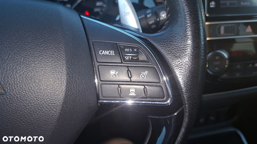 Mitsubishi Outlander 2.0 Intense Comfort 4WD CVT - 37