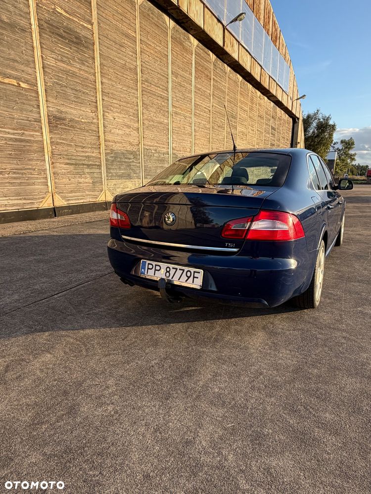 Skoda Superb 1.8 TSI Active DSG - 5