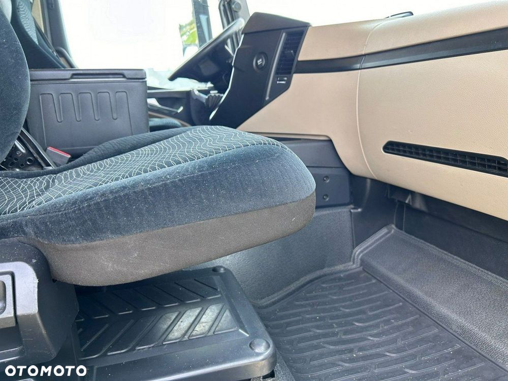 Mercedes-Benz ACTROS - 24