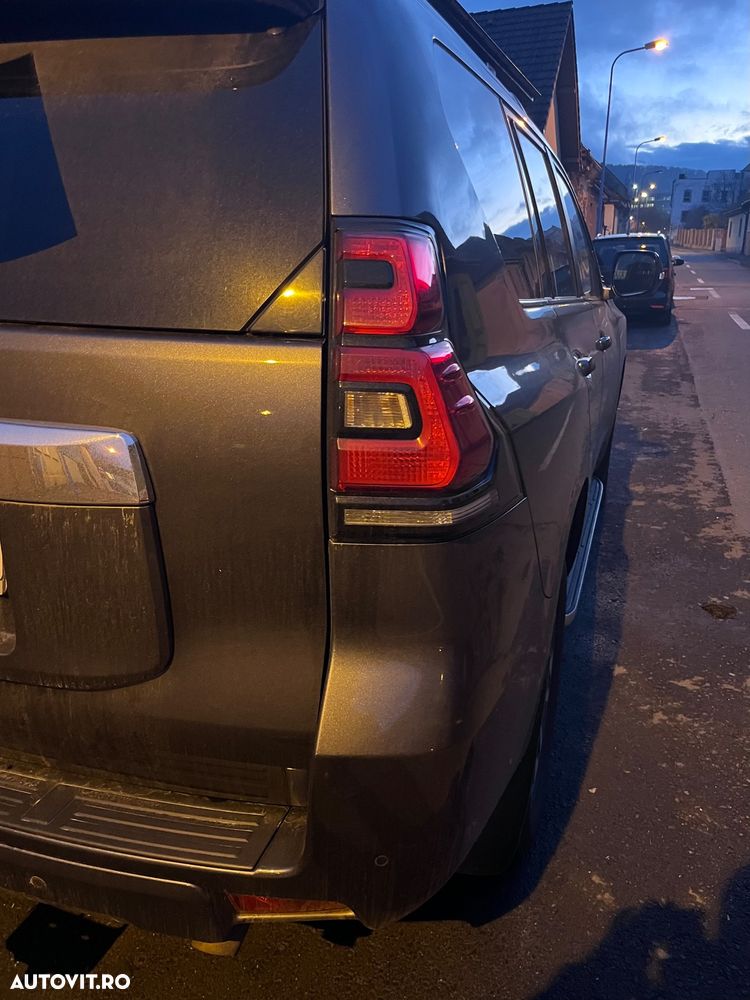 Toyota Land Cruiser 2.8l D-4D 204 CP A/T 7 locuri Executive - 3