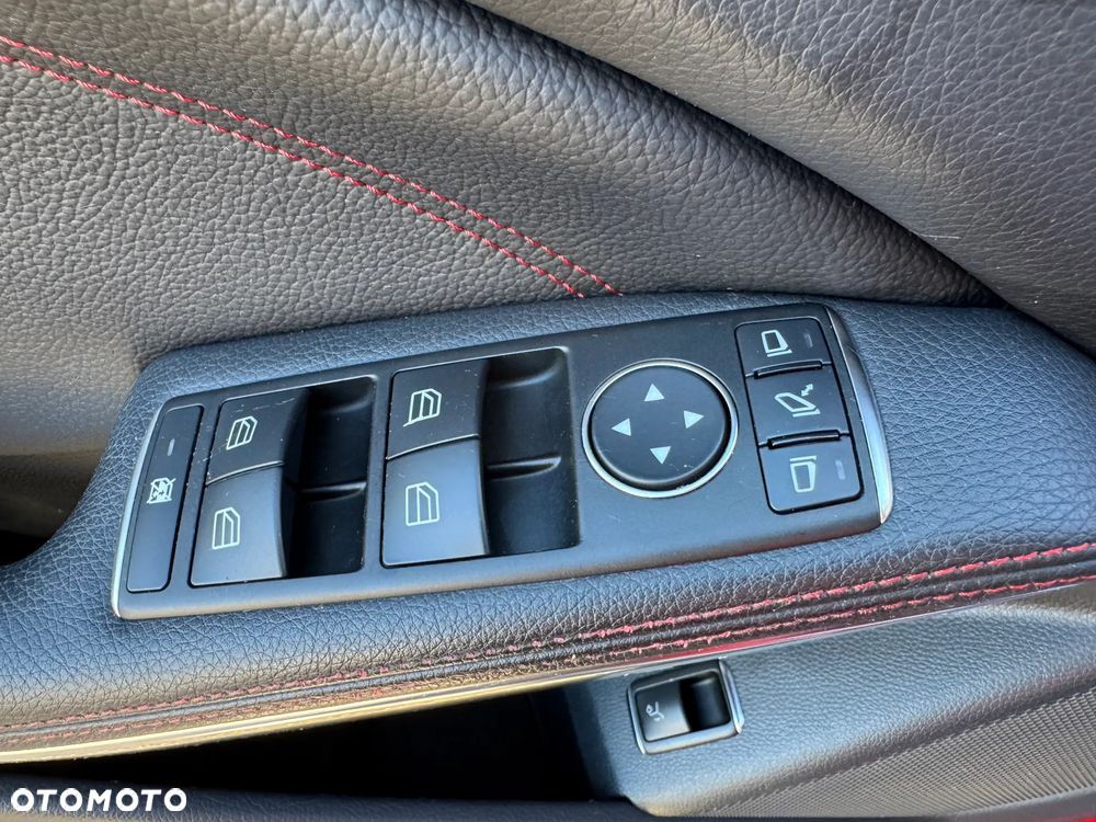 Mercedes-Benz GLA 250 4Matic 7G-DCT AMG Line - 23