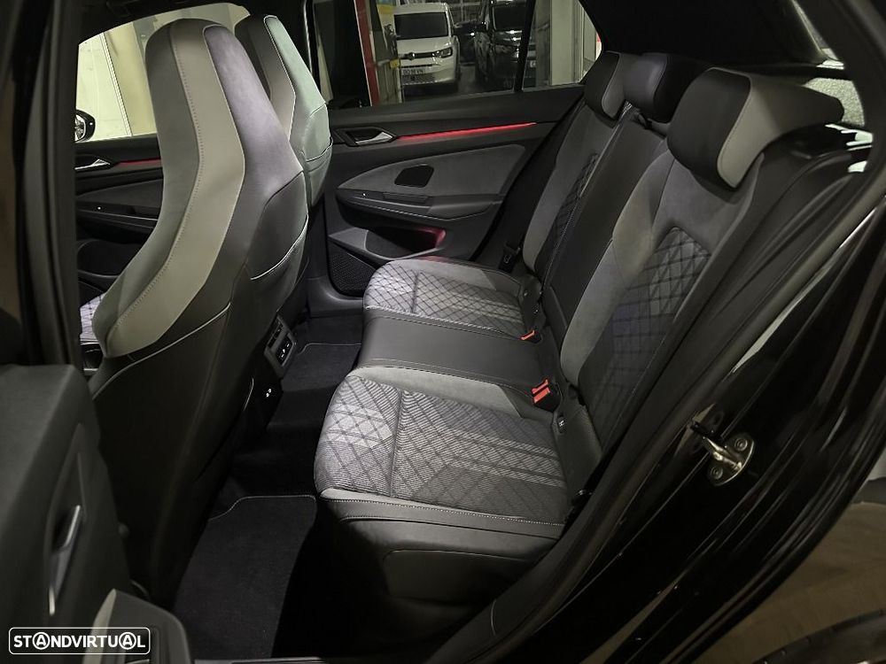 VW Golf 1.5 eTSI R-Line DSG - 14