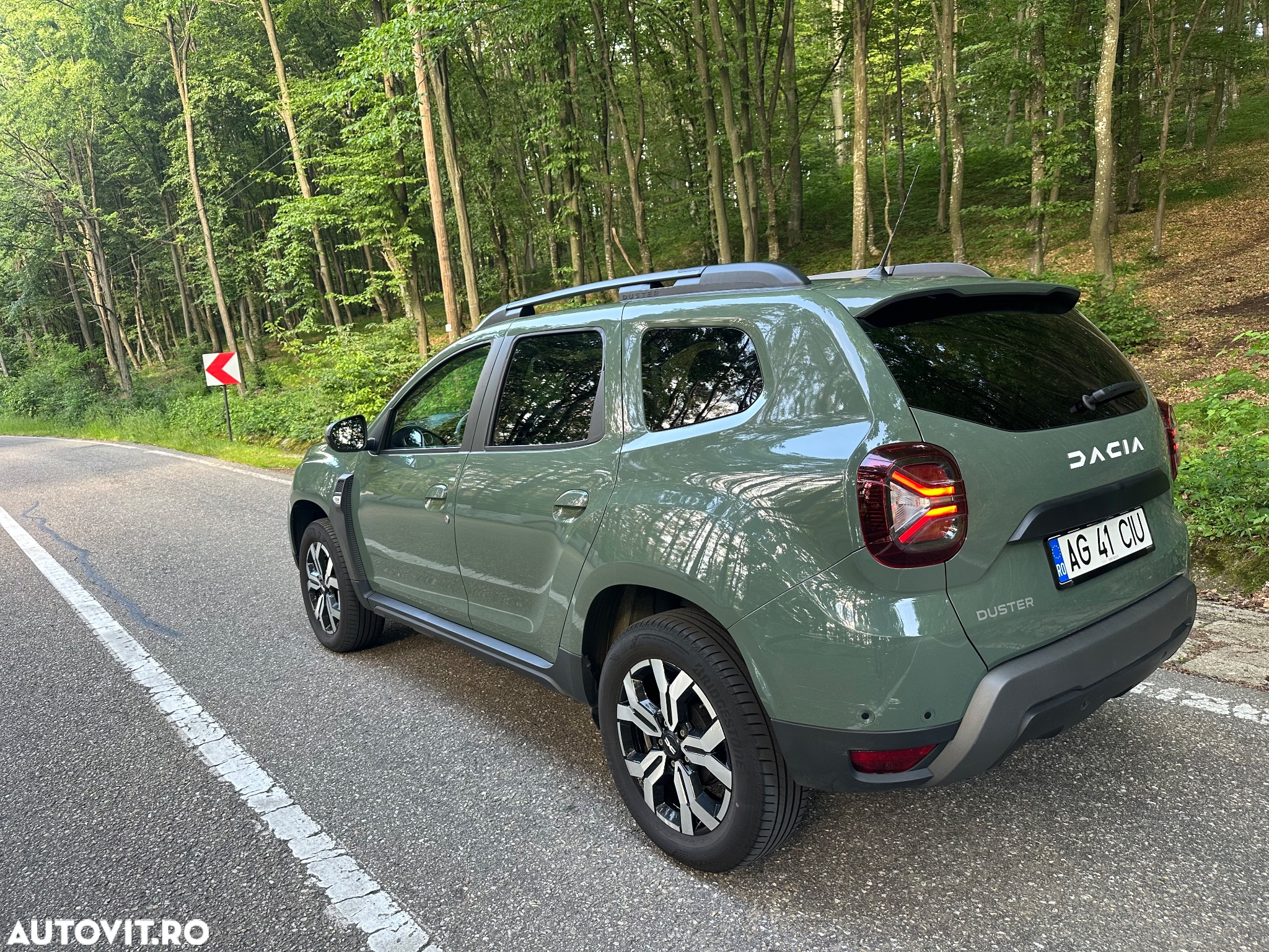 Dacia Duster TCe 130 2WD GPF Celebration - 6