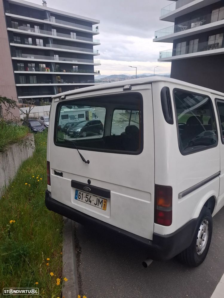 Ford Transit Tourneo 2.5 D LX Curta - 4