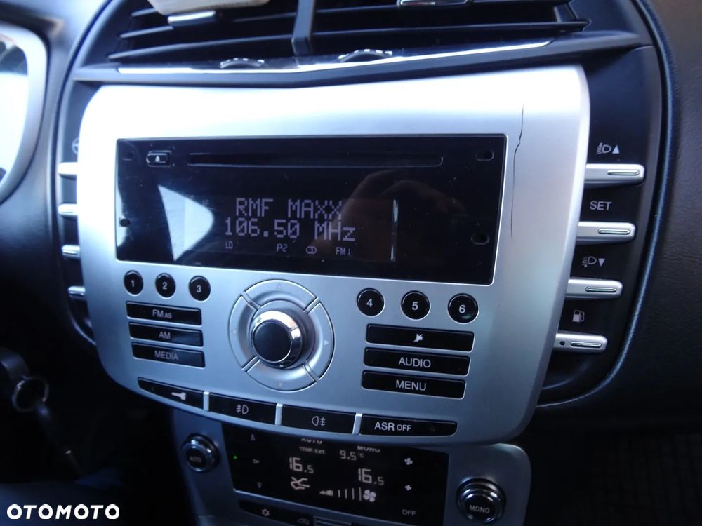 Lancia Delta 1.4 T-Jet 16v Oro - 32