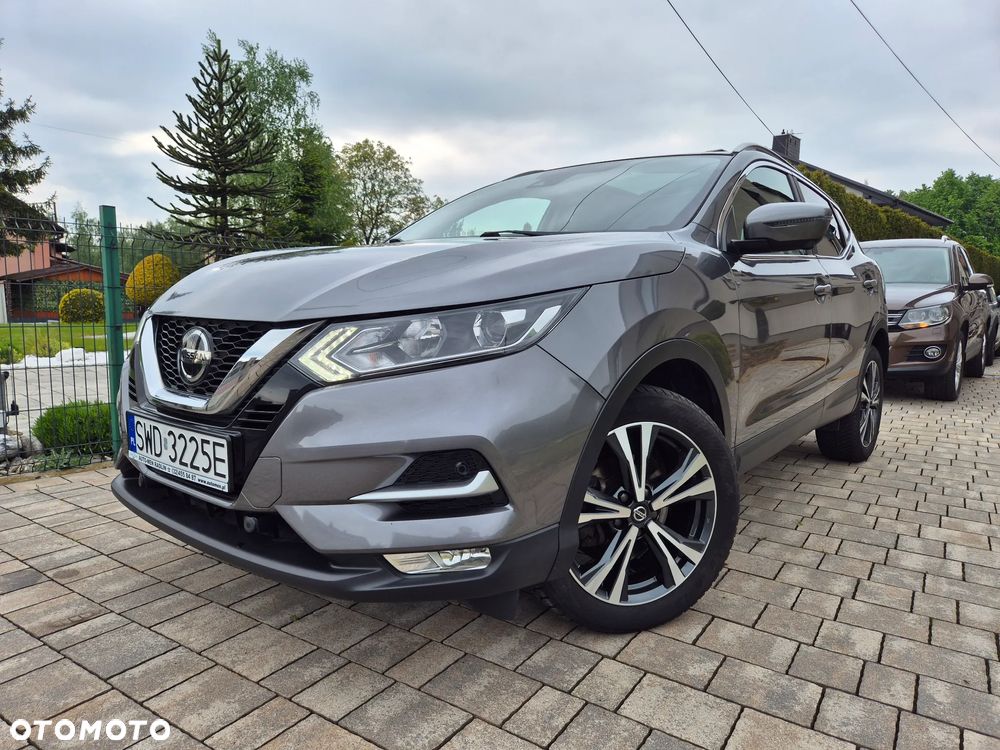 Nissan Qashqai 1.3 DIG-T N-Connecta - 1