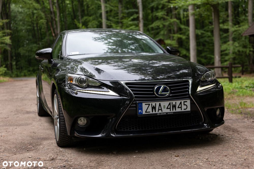 Lexus IS 300h Business - 2