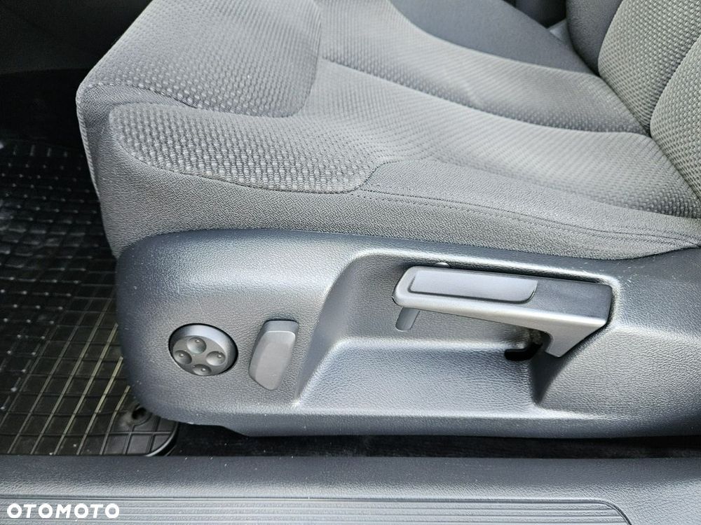 Volkswagen Passat - 14