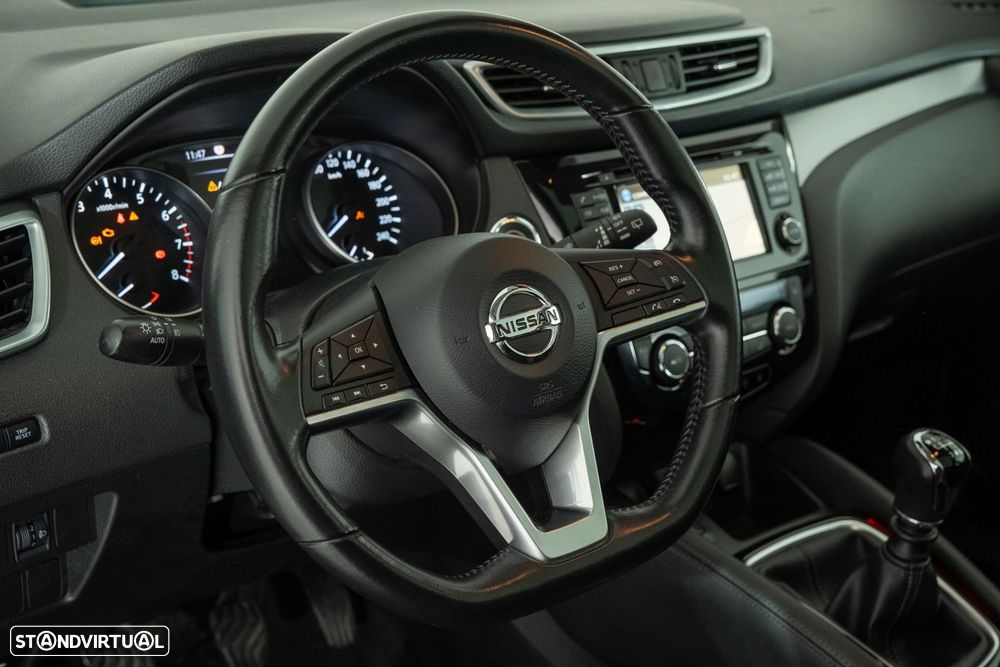 Nissan Qashqai 1.2 DIG-T N-Connecta - 25