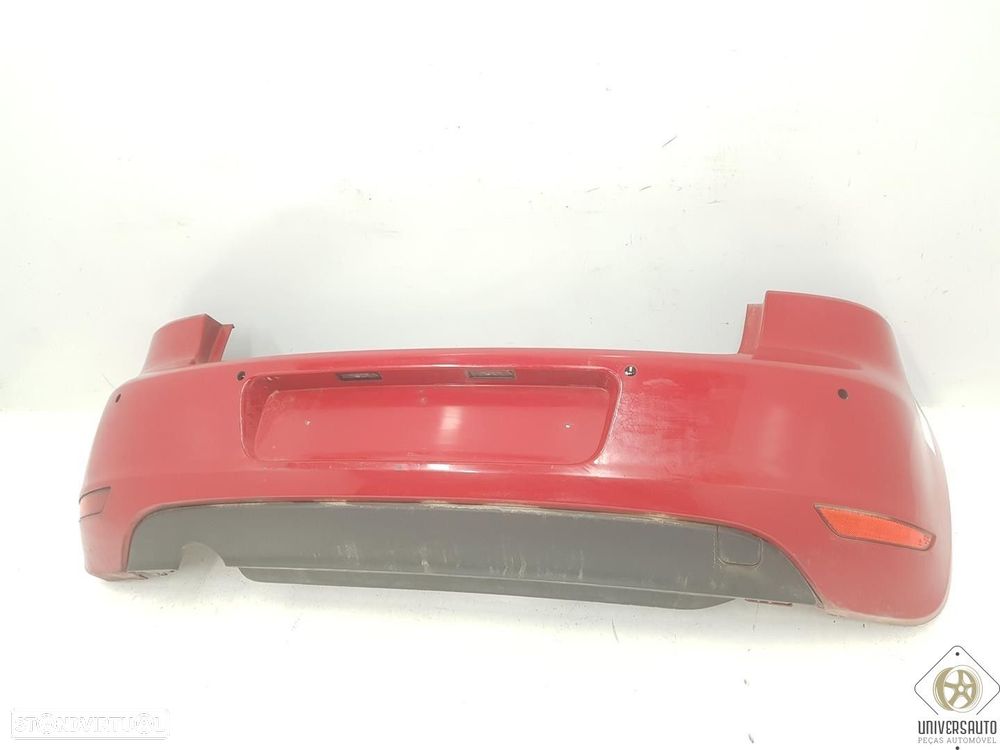 PARA-CHOQUES TRASEIRO VOLKSWAGEN GOLF VI 2010 - 2