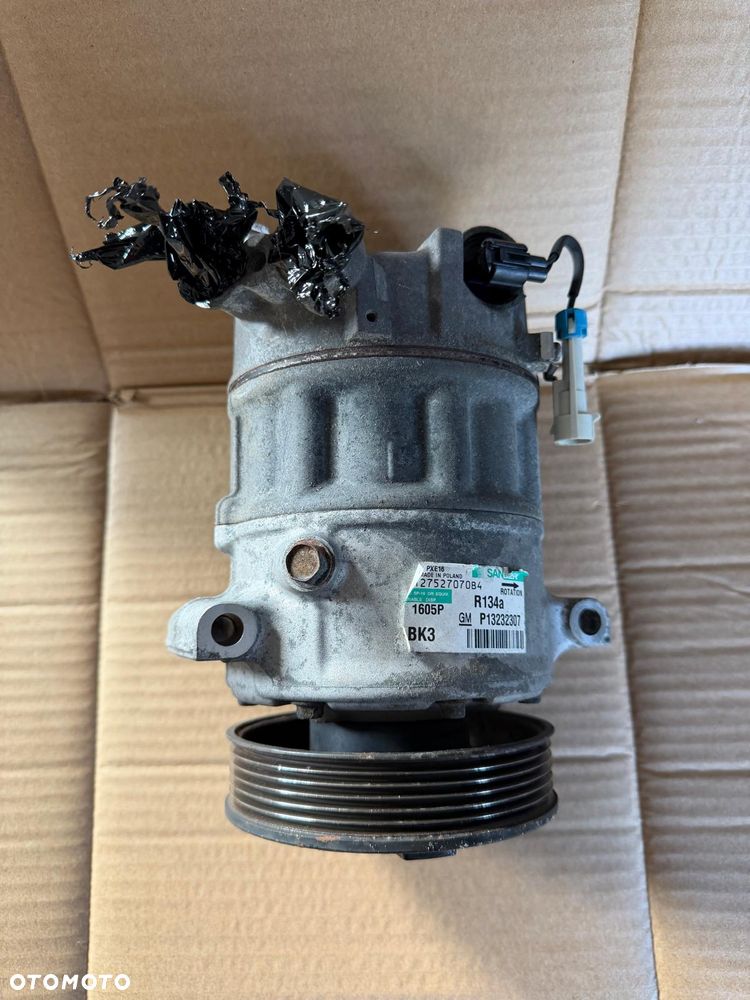 Kompresor sprężarka klimatyzacji Opel Astra J IV IOnsignia A 13232307 BK3