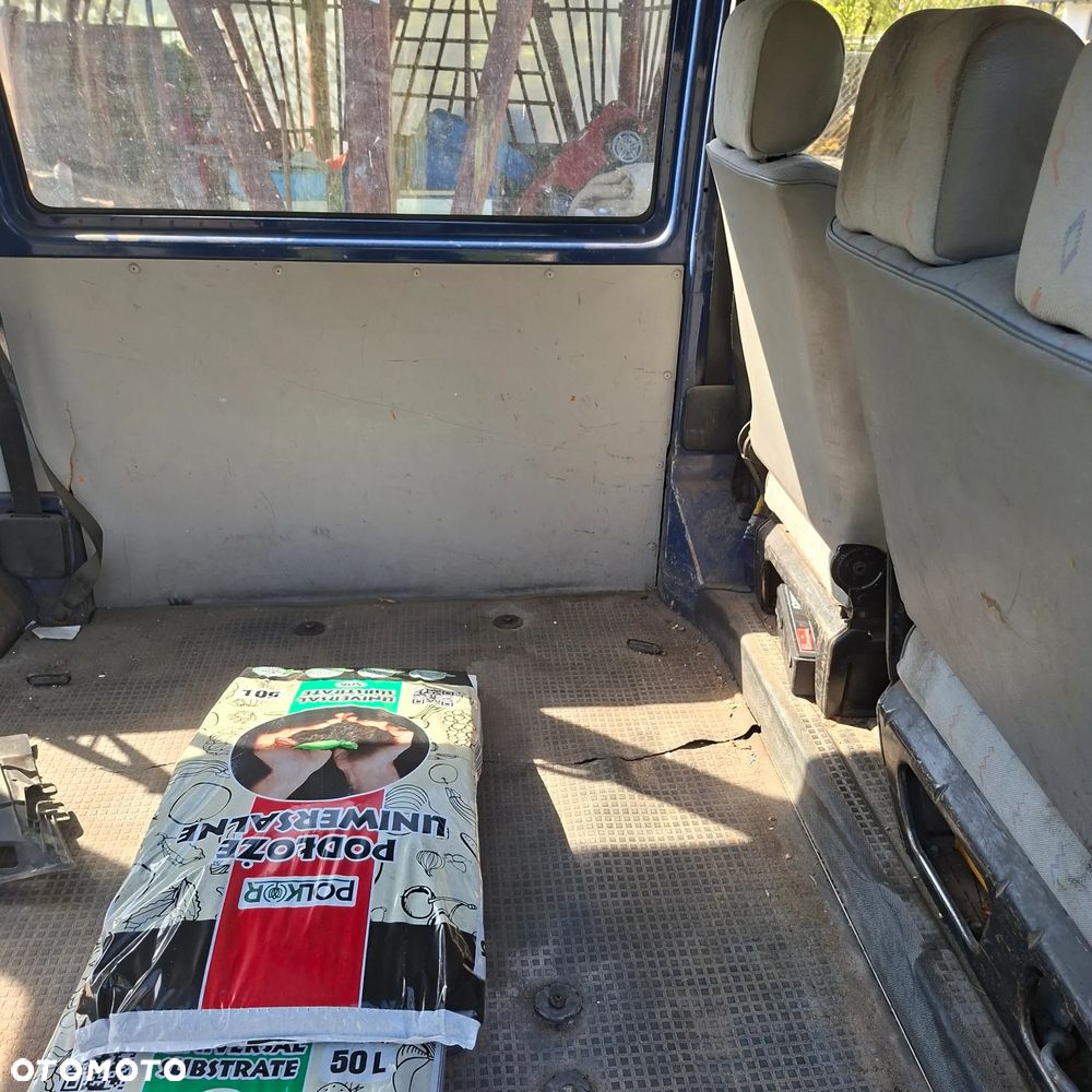 Volkswagen Transporter - 5