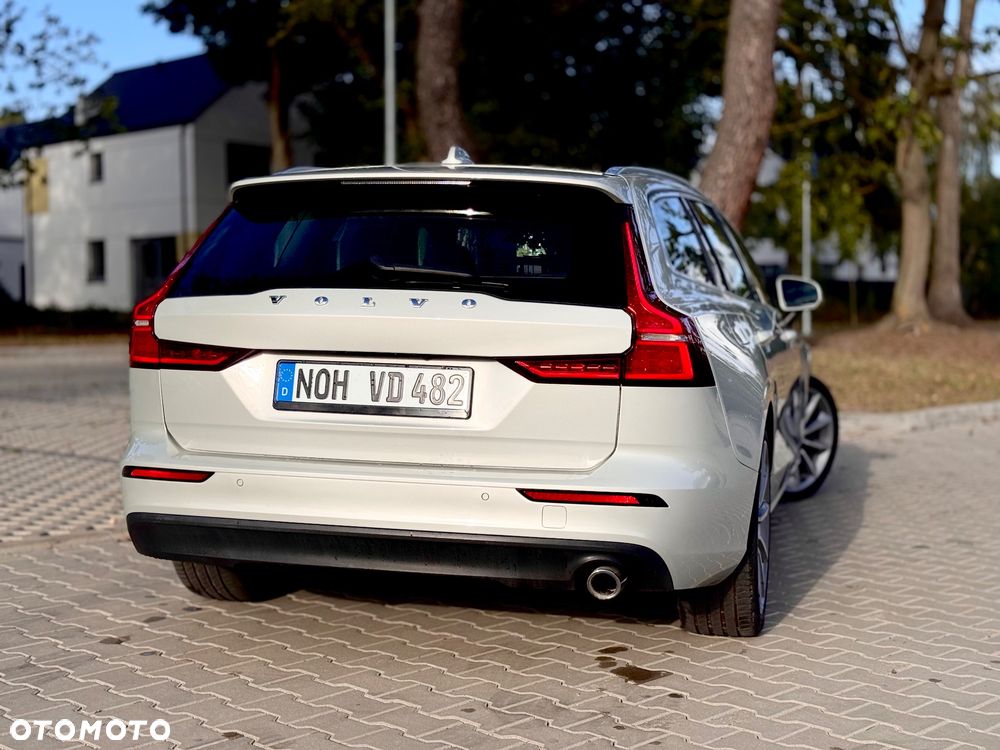 Volvo V60 D3 Momentum Pro - 24