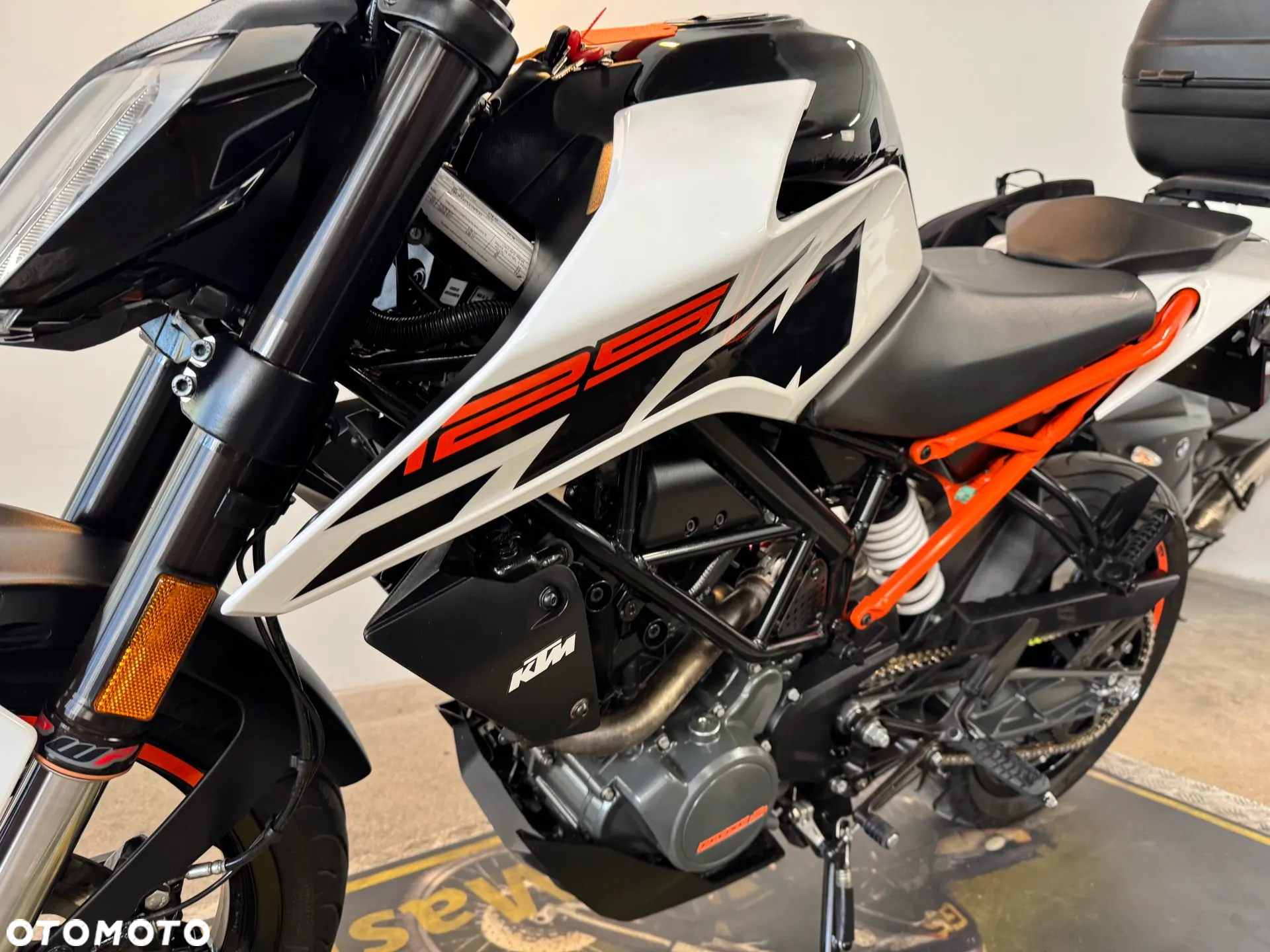 KTM Duke - 19
