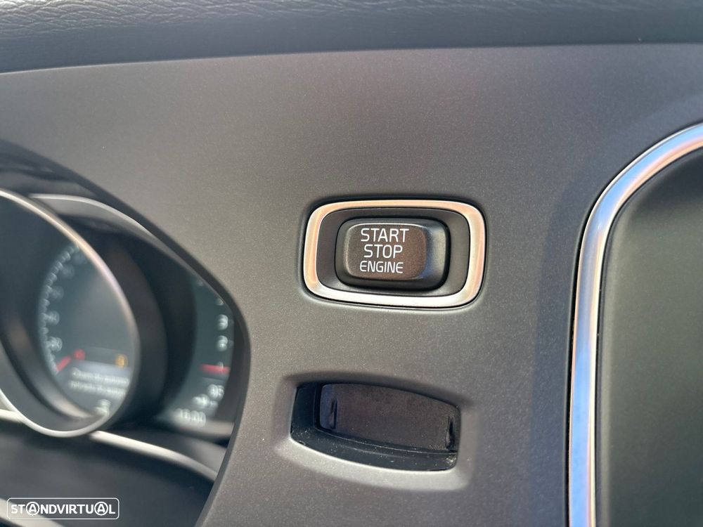 Volvo V40 2.0 D2 Momentum Eco - 16