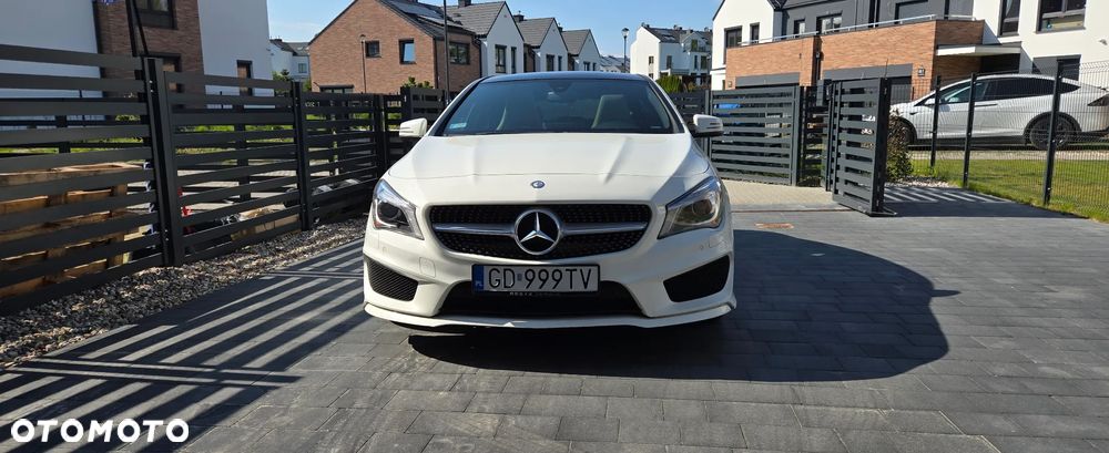 Mercedes-Benz CLA 250 4Matic 7G-DCT AMG Line - 22