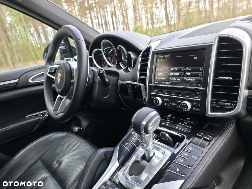 Porsche Cayenne - 8