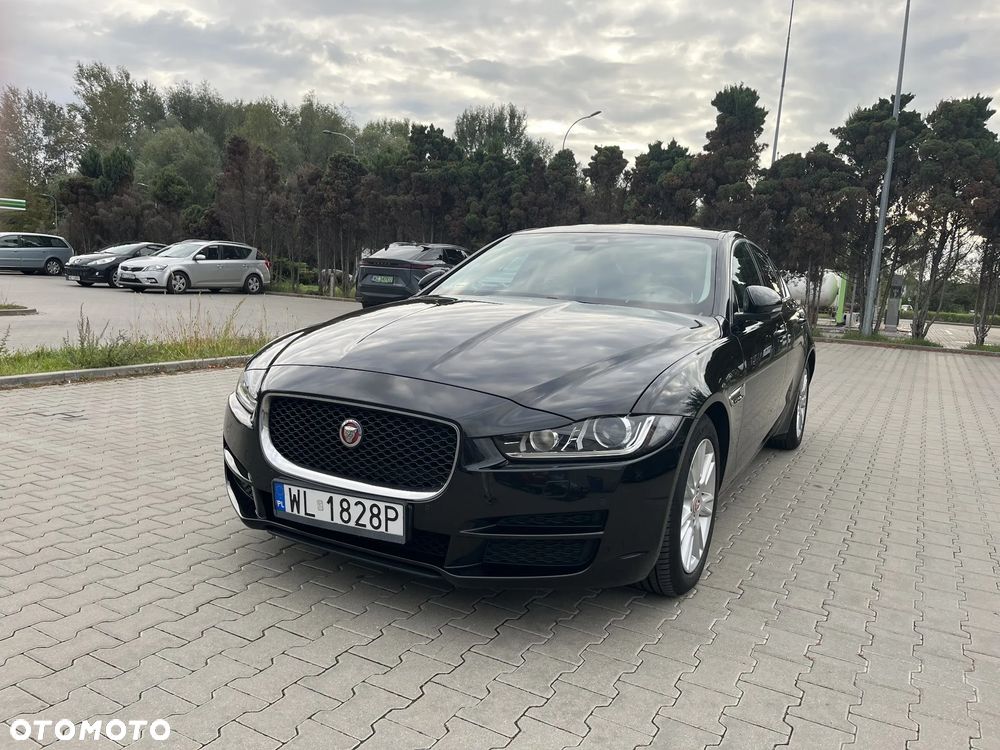 Jaguar XE 2.0 D Prestige - 2