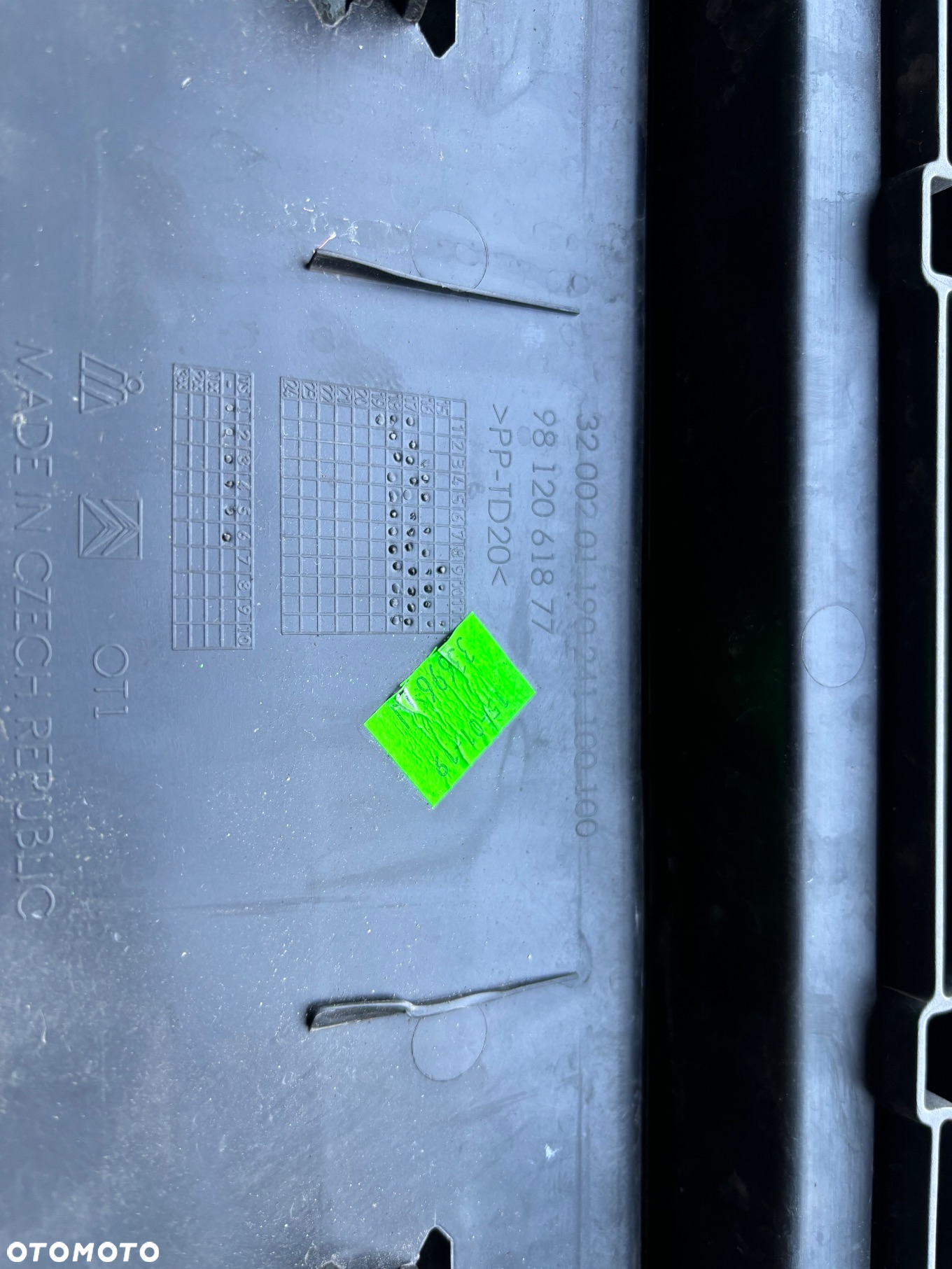 CITROEN C3 KRATKA ZDERZAKA 9812061877 - 9