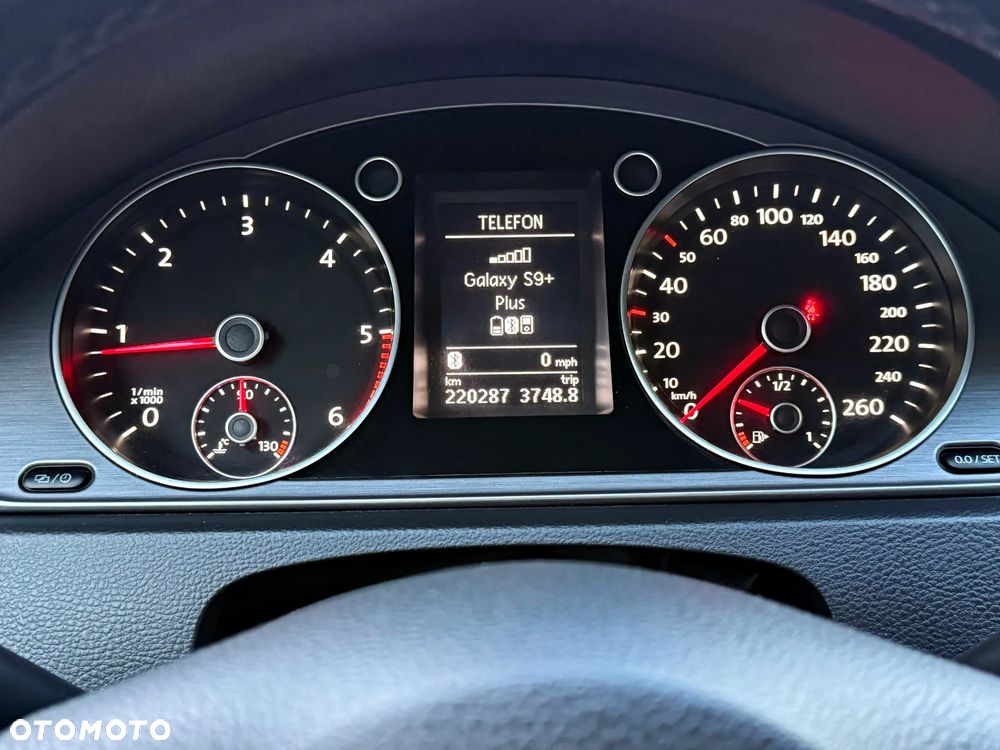 Volkswagen Passat Variant - 8