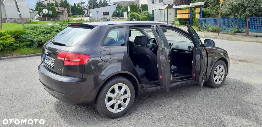 Audi A3 Sportback - 16